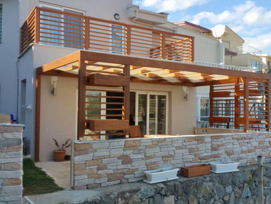 Outside view of the house. Pool is 20m away on a from the house on a flat path
