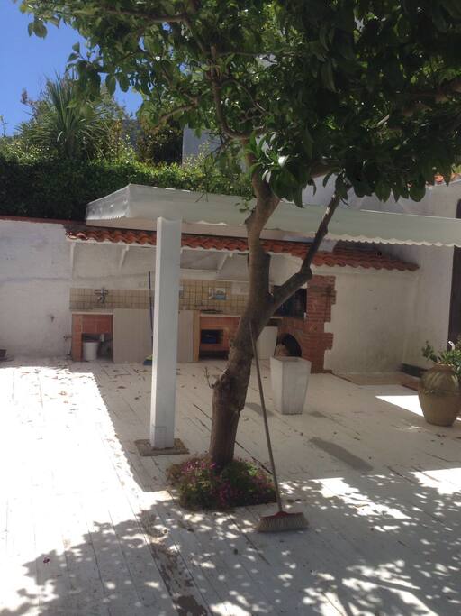 patio con cucina attrezzata