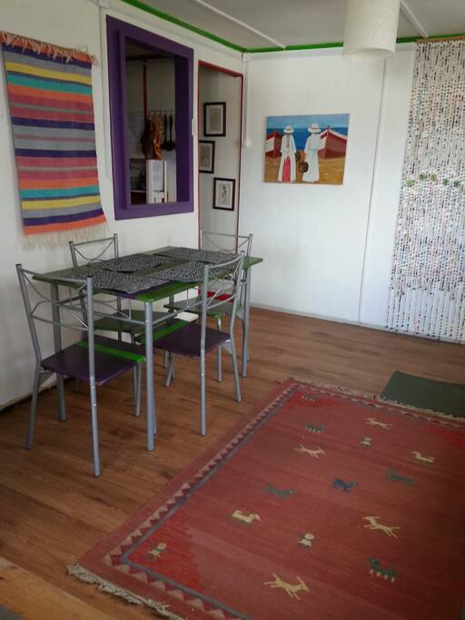 y el comedor.