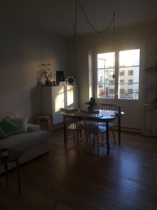 One corner of the livingroom with table
