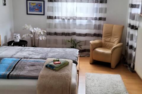 Two  rooms,
four beds 
Baunatal