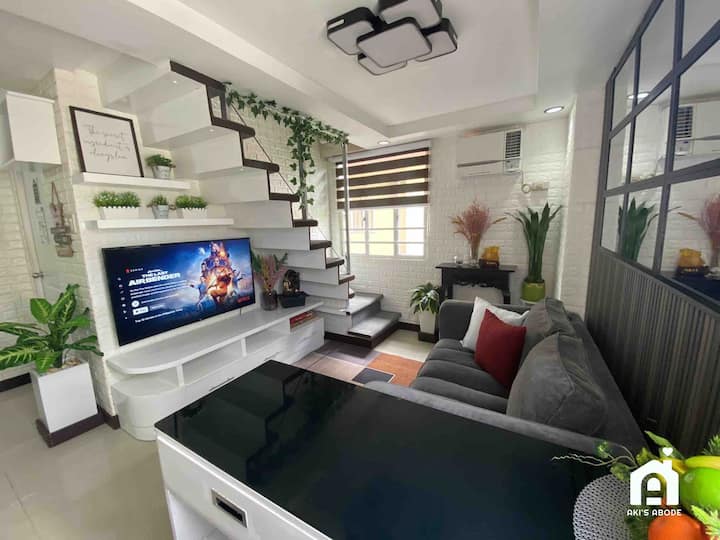 Aki's Abode-Cozy 2storey condo in Valenzuela