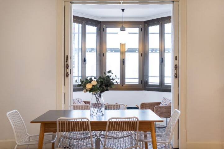 Apartment for large groups in Eixample gallery image 5