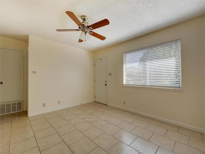 Heart Of Soco - Unfurnished Apt - Austin, TX