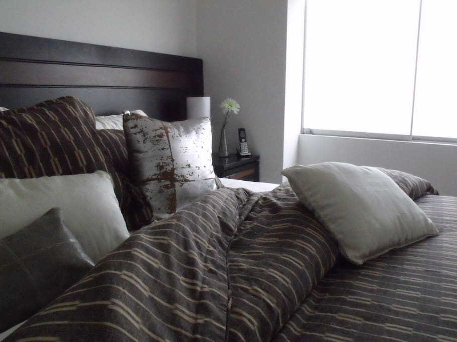 Master bedroom - Comfortable linens