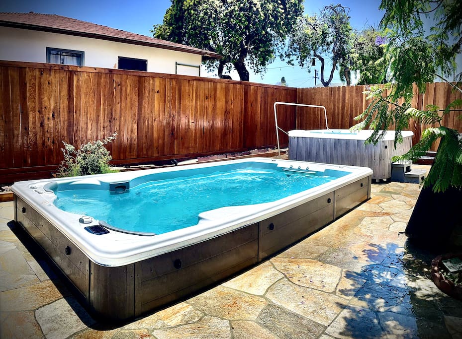 Airbnb South Bay cozy retreat with jacuzzi!