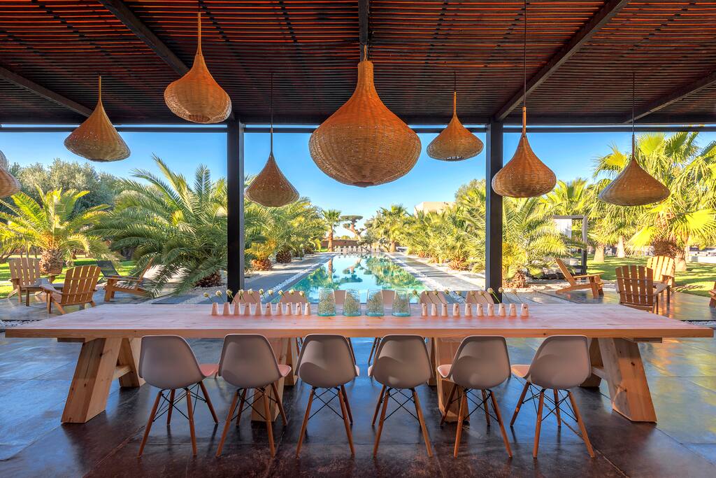 Pool house