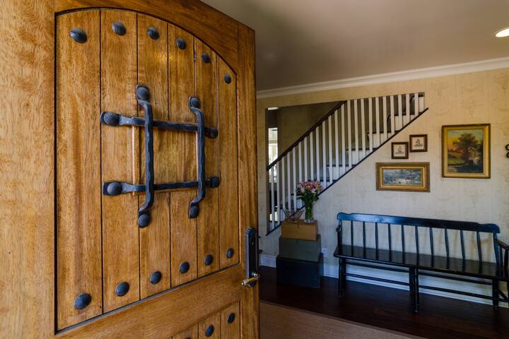 Malibu Canyon Beautiful English Country Retreat gallery image 5