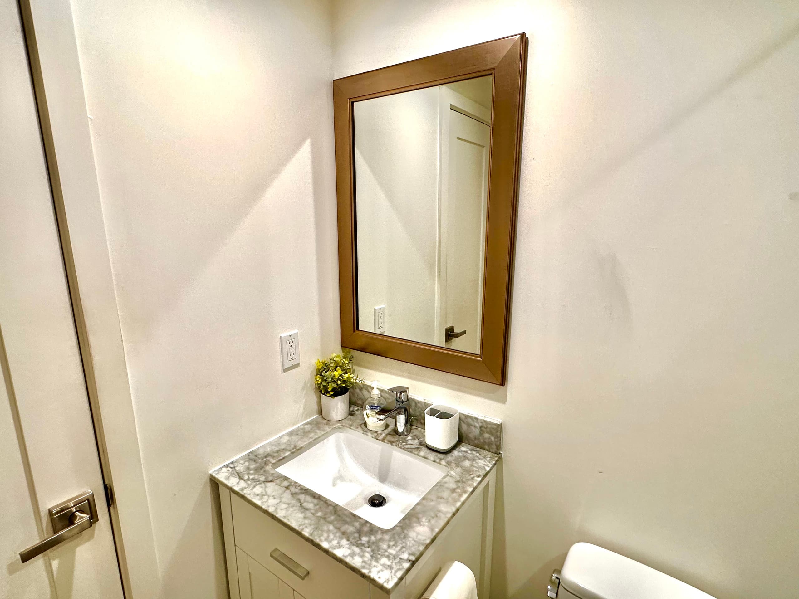 Cozy Studio near UCSF/SFSU/Golden Gate Park - Image 10