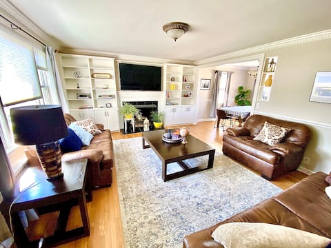Spacious luxurious 5-BR Near NYC, Parking & Patio