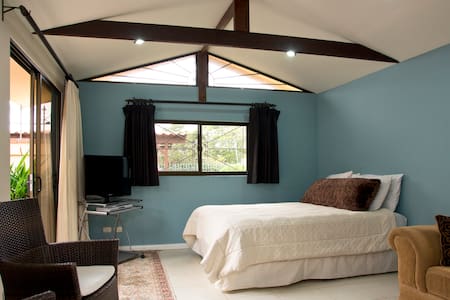 A Boutique Working Coffee Ranch !!!