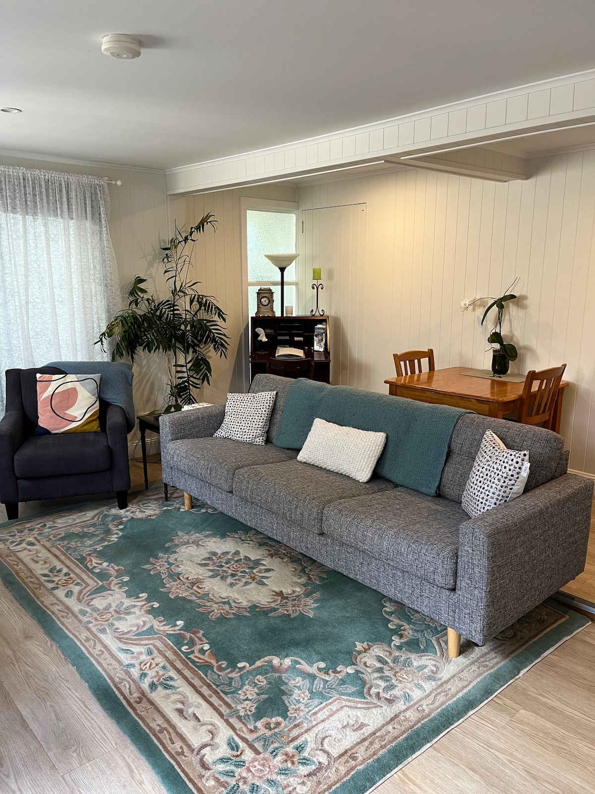 Top Airbnb: Cotton Tree Queenslander Apartment in Maroochydore