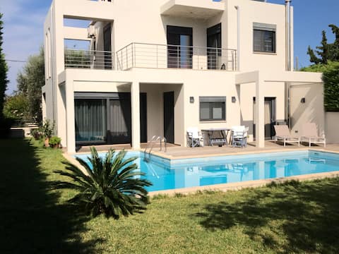Luxury country house (villa) 150 m2