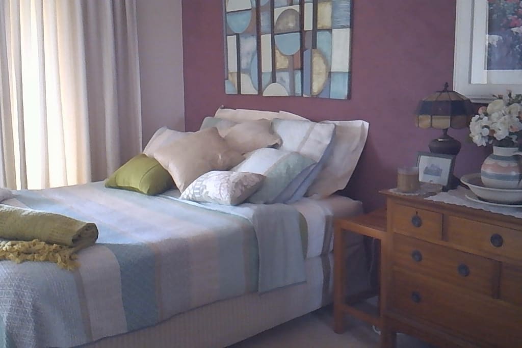 Set up as 2 king singles or convert to a king size double bed