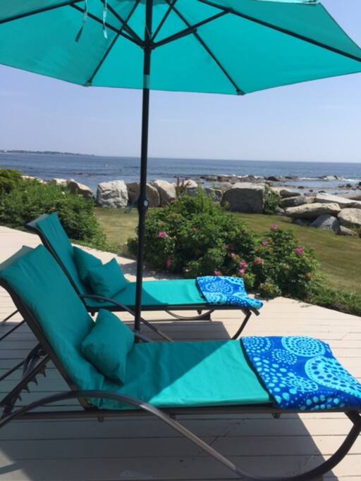 LOUNGE ON FRONT OCEANSIDE DECK