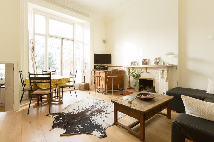 Luxury Chelsea apartment with large terrace gallery image 2