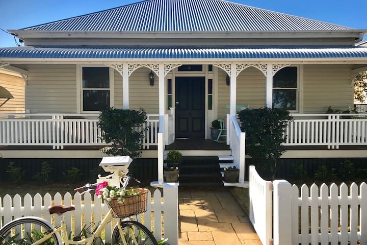 25 By Queens Boutique Cottage On Queens Park Cottages For Rent