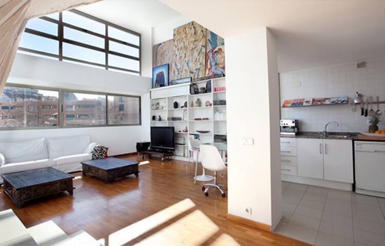 ica BEACH AREA – GREAT LOCATION – VILA OLÍMPICA!!!