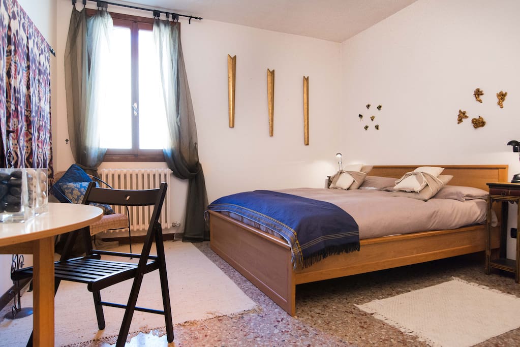 Bedroom 1 - Double bed