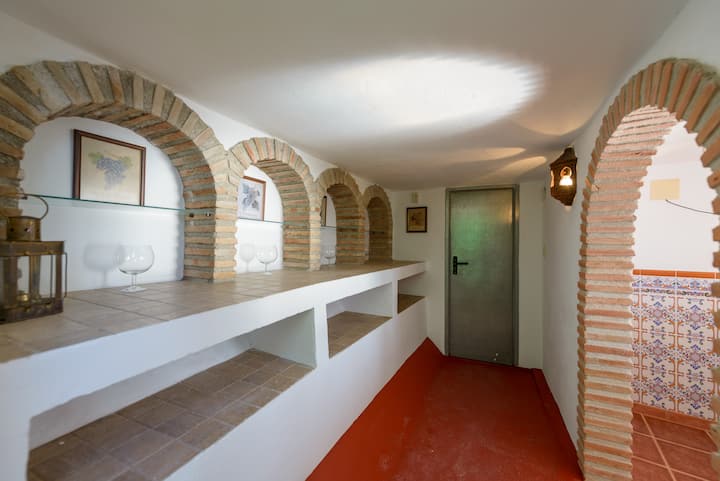 ดู: ระดับล่าง bodega/โรงภาพยนตร์ในบ้าน