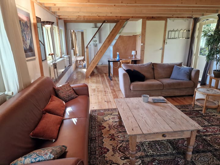 Vrijstaande Woning In Het Midden Van Nederland. - Hilversum