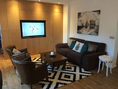 Top Airbnb: Renovated apartment for 4 people in central Megève à Megève