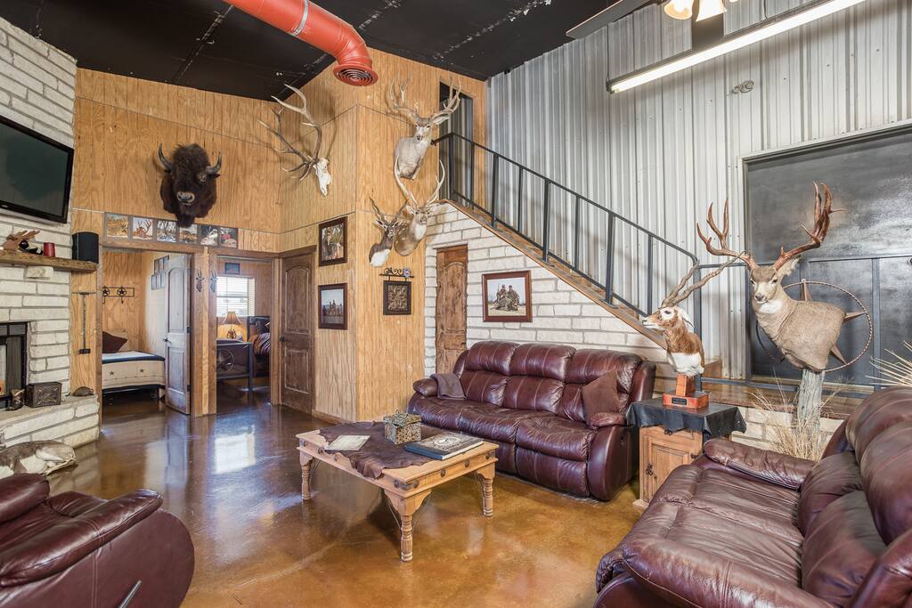 Main Lodge Common Area