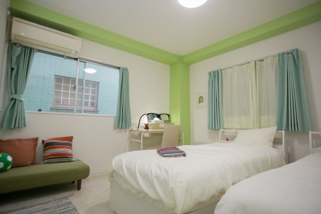 2 single beds, desk and chair - bedroom 1