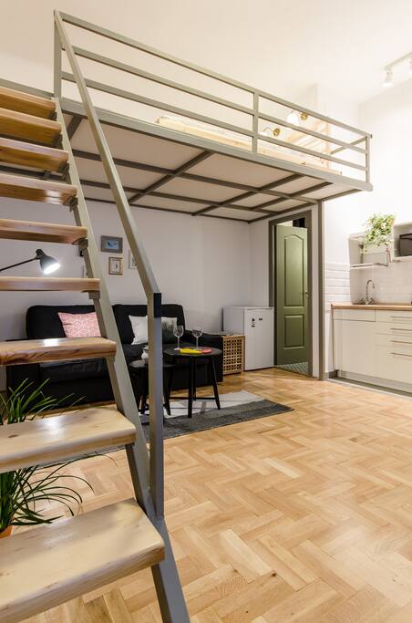 Mezzanine bed