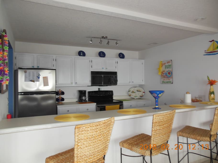 BREAKFAST BAR