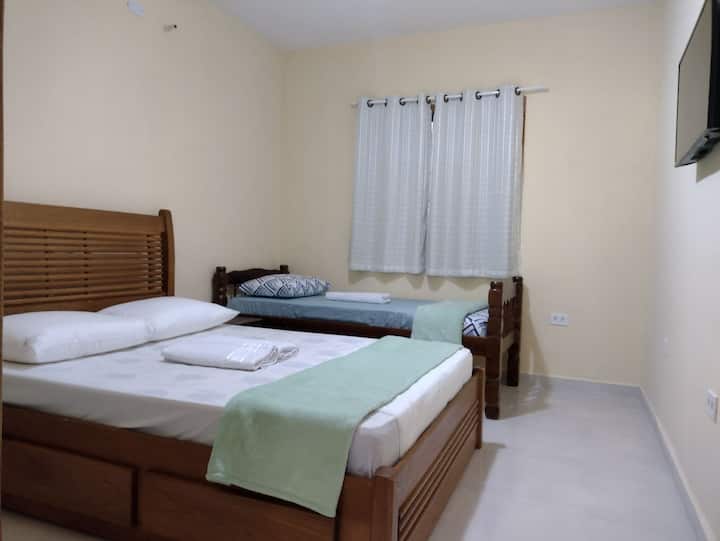 Апартамент 3 с телевизор, Wi - Fi и вентилатор на тавана