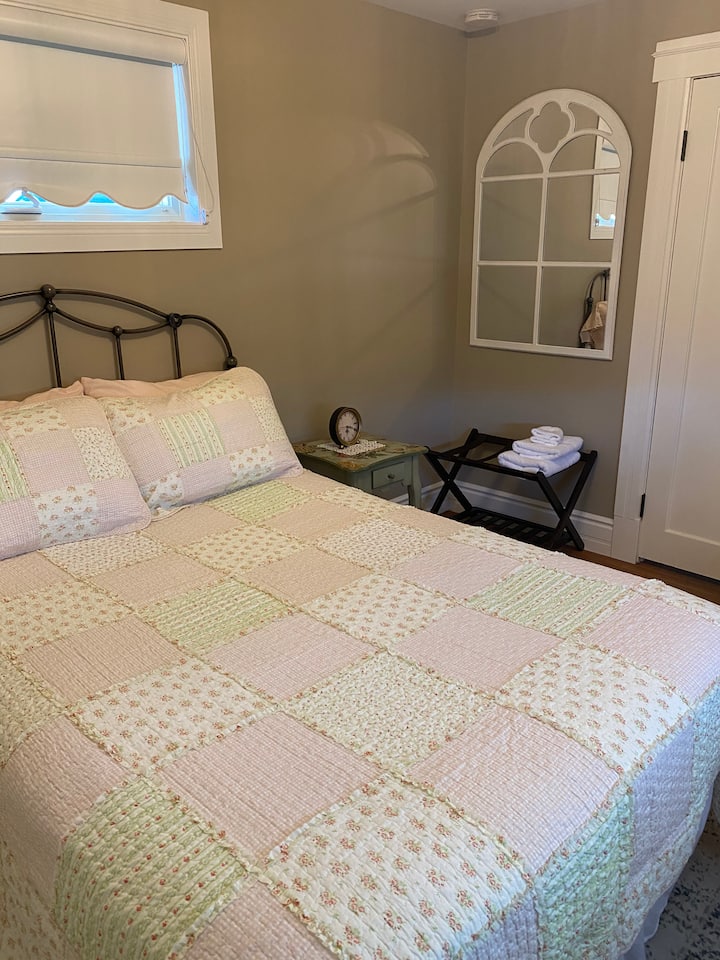 ห้องนอนที่สามมีเตียงขนาดเต็ม