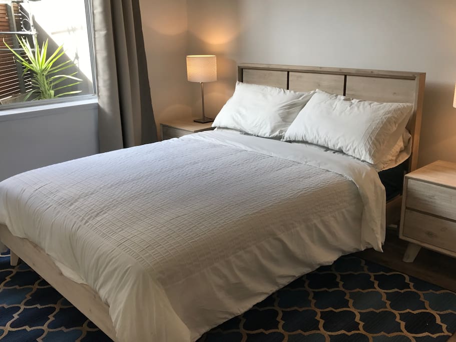 Queen bed 1