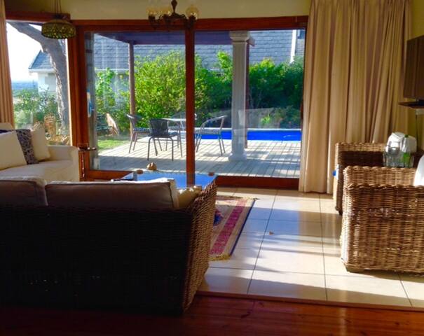 CapClassique gallery image 3