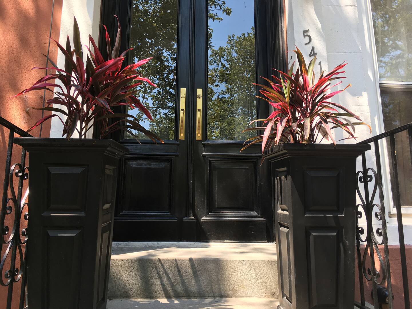 2 Br Brownstone Retreat, 3rd Fl.