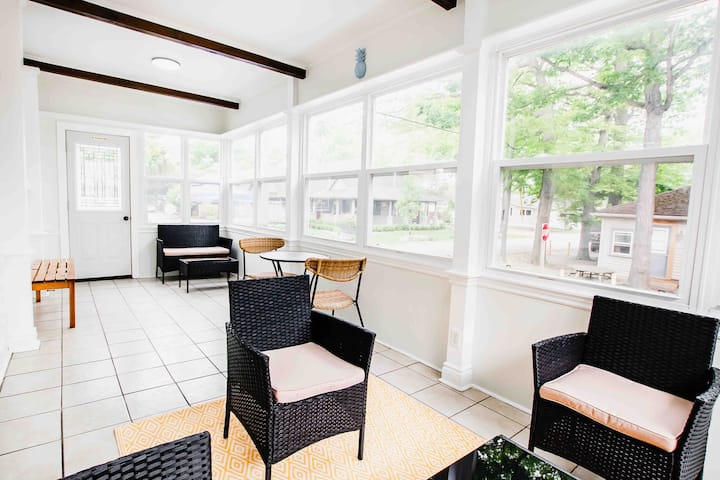Open to long term stays and discounts!