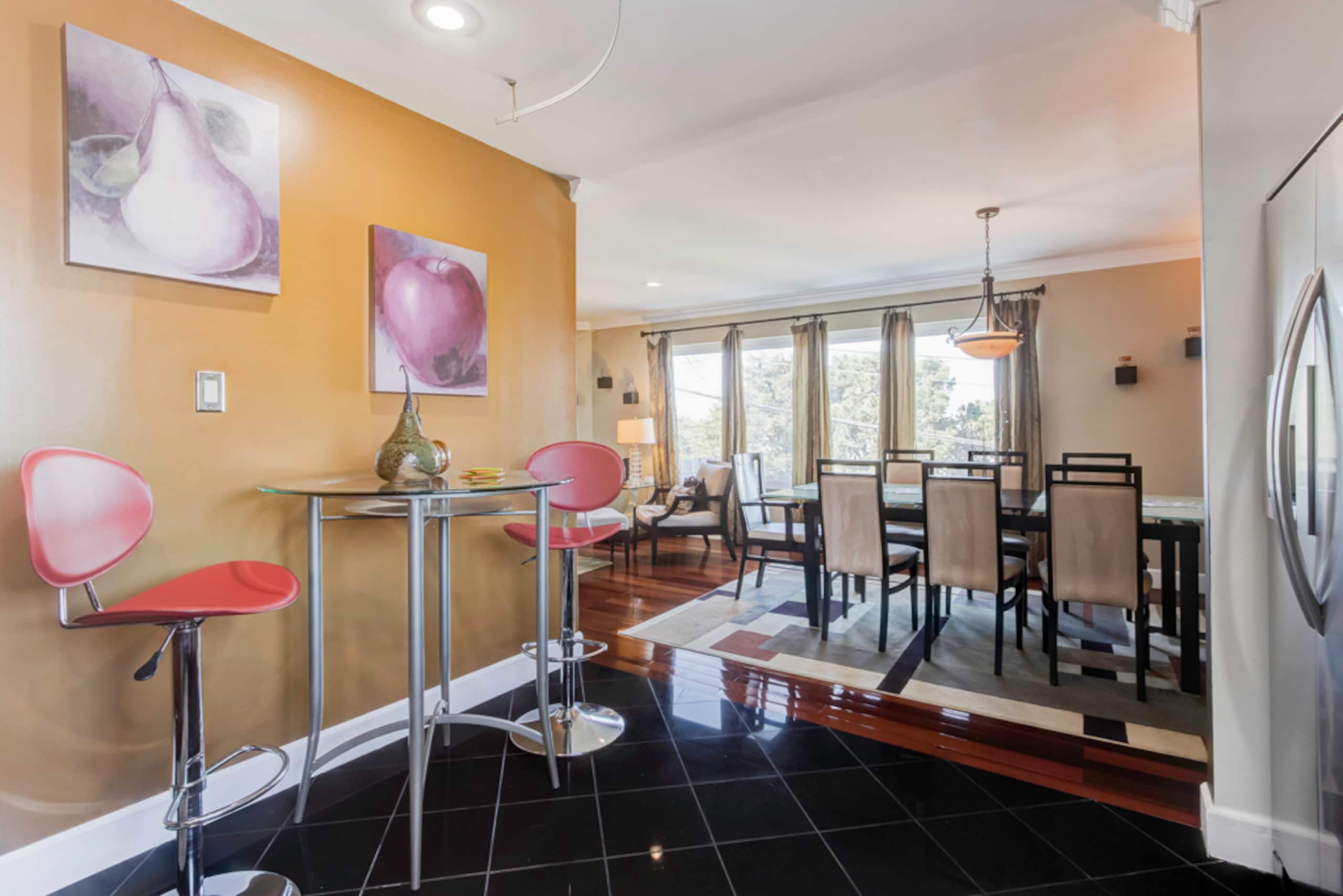 Home in Daly City · ★4.89 · 3 bedrooms · 3 beds · 2 baths - Image 12