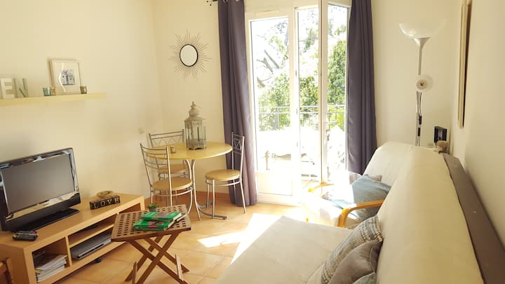 Gîte Coquet 2 Adultes/2 Enfants.grd Espace Arboré - Castries