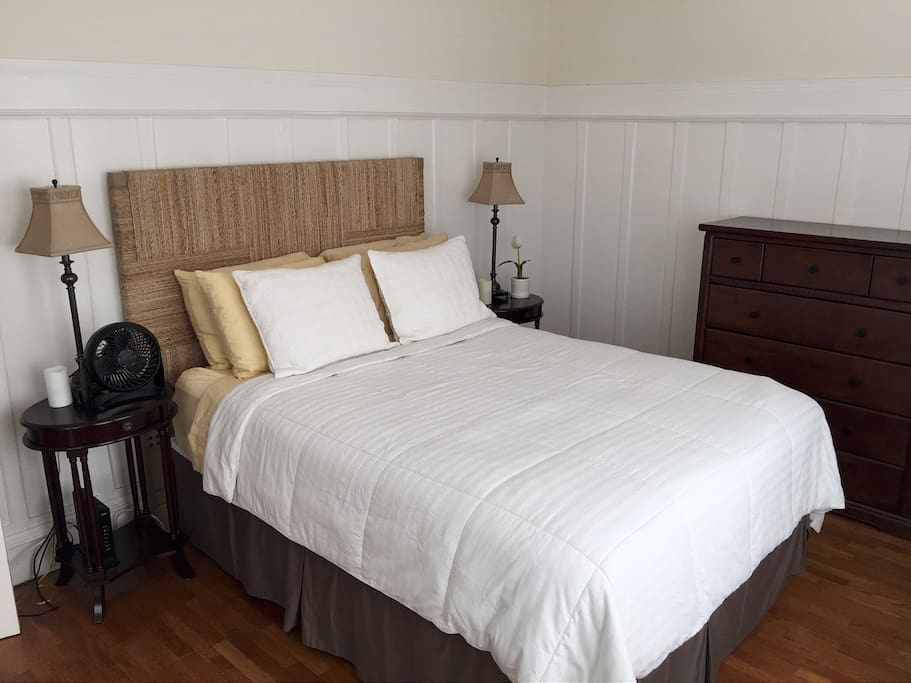 Comfortable queen size bed.
