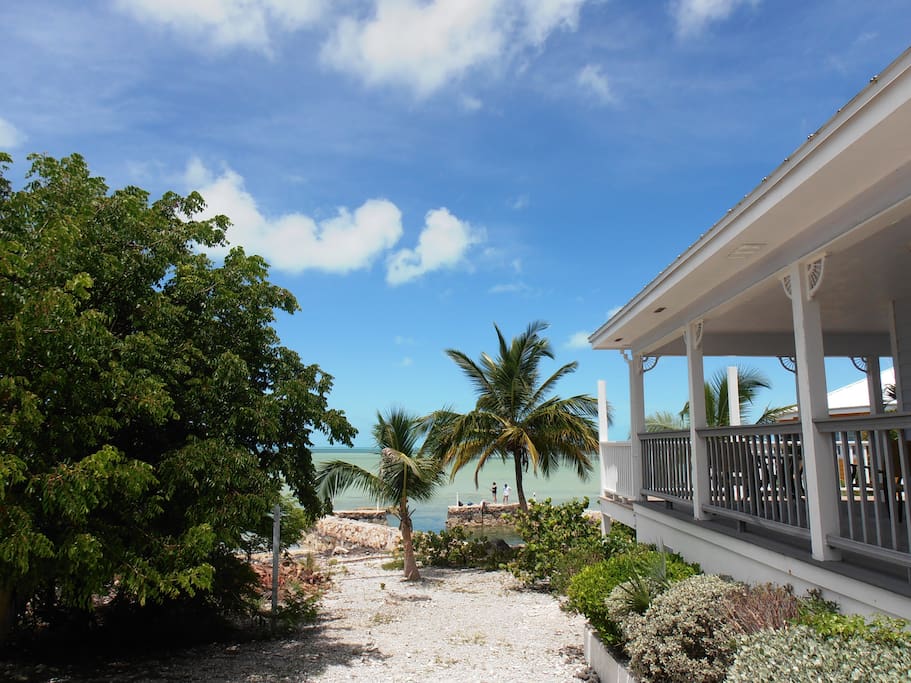 15 the Cays, view of marina down side of house
