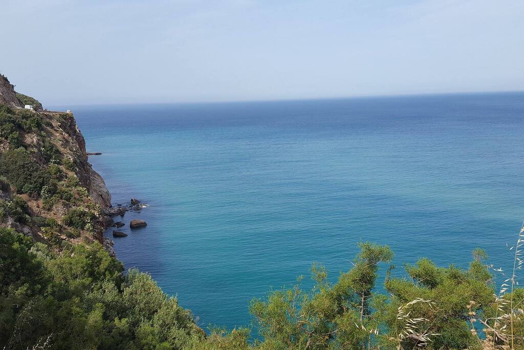 Chenoua plage (Moins de 1km de la villa)