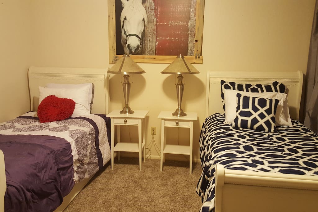 Horse bedroom with two twin trundles