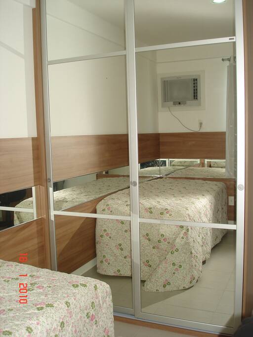 QUARTO SOLTEIRO