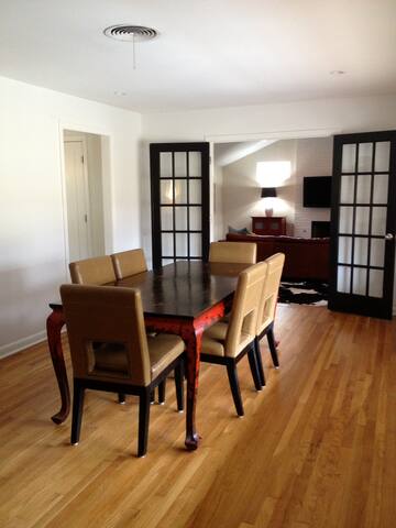 Modern S. Austin home 3 bed/2 bath gallery image 5