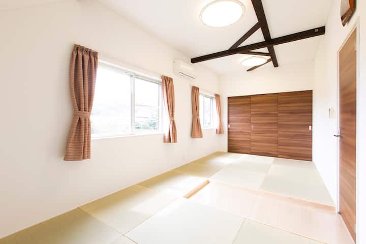 The bedroom is pleasant Japanese-style room