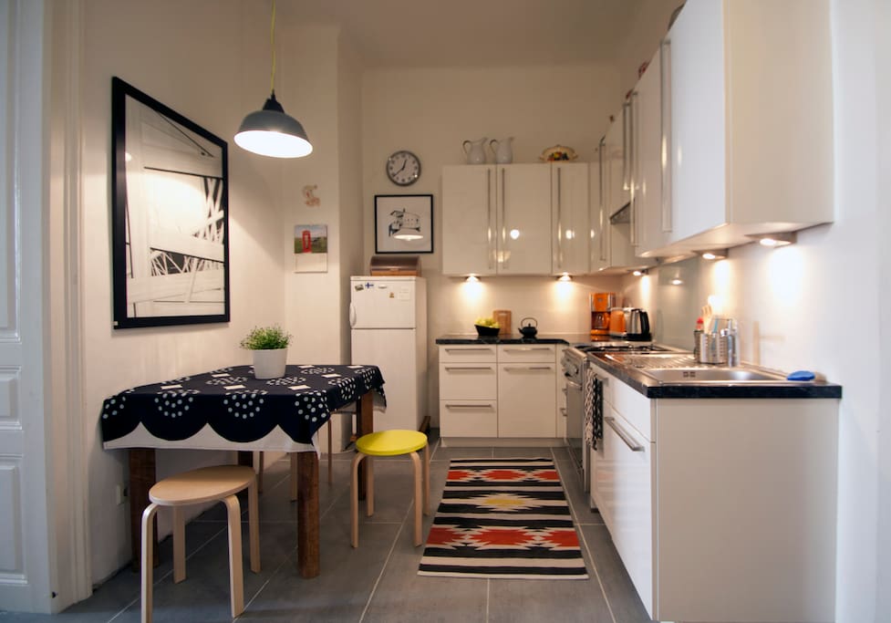 fully equipped kitchen