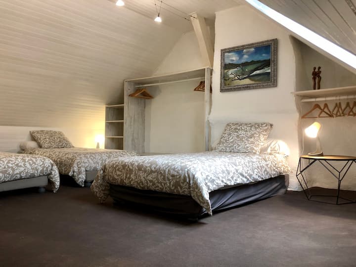 חדר 3 מיטות יחיד