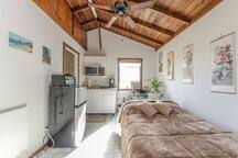 Detached Aunt house 8 min to Redondo beach -