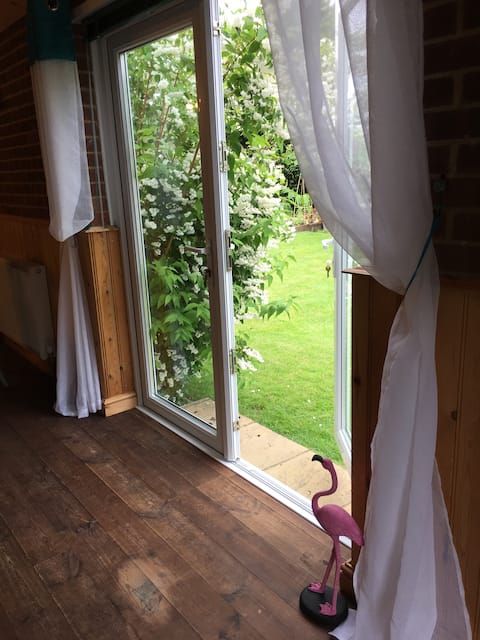Popular Airbnb listing: Self contained private annexe in quiet setting. in Norfolk