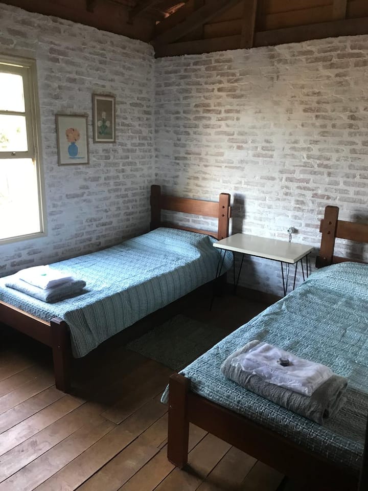 Spavanje u legitimnoj brvnari!